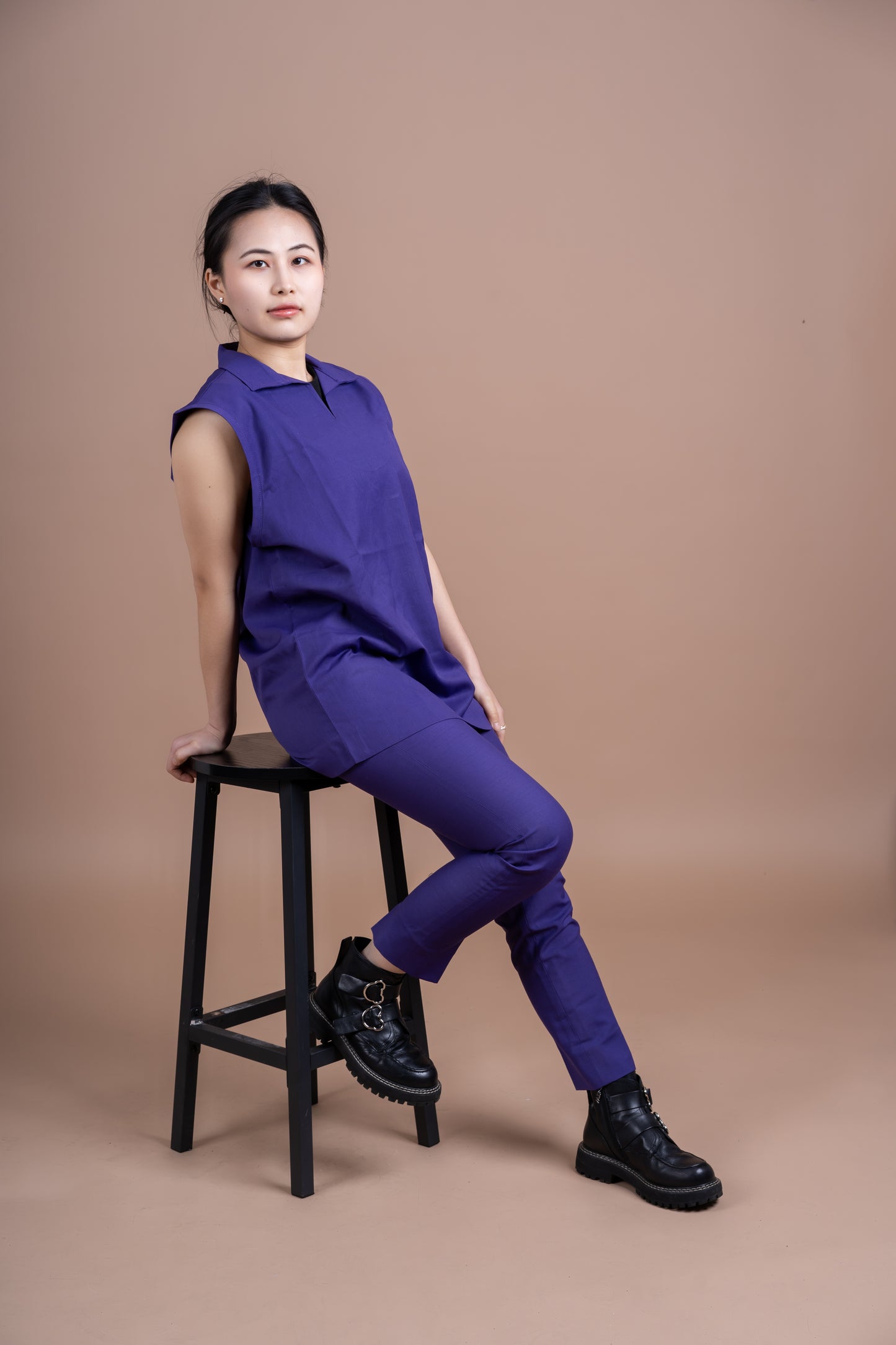 Sleeveless purple 2 piece set (top and trouser)