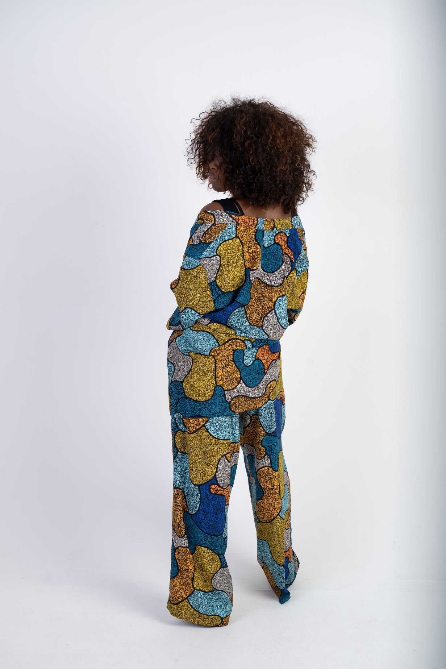 Abstract Print Two-Piece Set – Kimono Shirt & Wide-Leg Trousers
