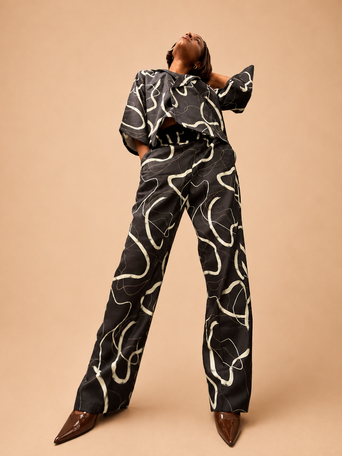 Monochrome Expression | Modern Tailored Set